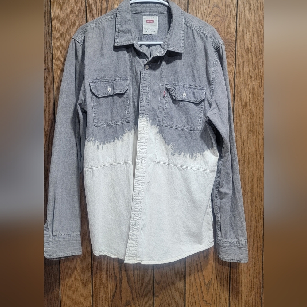 Levi's Gray Fabric Label